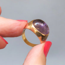 Load image into Gallery viewer, Vintage Scandinavian mid-century amethyst dome ring in 18ct gold