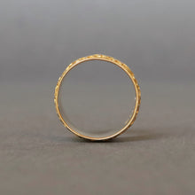 Load image into Gallery viewer, Antique Victorian stacking band with ivy leaves in 18ct gold