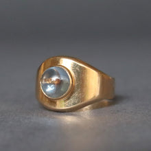 Load image into Gallery viewer, Vintage mid-century minimalist ring with grey spinel in 18ct gold