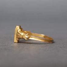 Load image into Gallery viewer, Antique Victorian era enamel plaque ring with pansy in 18ct gold