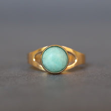 Load image into Gallery viewer, Turquoise cabochon ring. Mod style ring. Vintage turquoise ring. 1960s ring. 60s ring. Modernist ring. Minimalist ring. Mid-century ring. Scandi ring. Scandinavian ring. Turquoise solitaire ring.