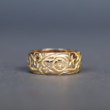 Load image into Gallery viewer, Antique Edwardian stacking band with pansy & ivy motif in 9ct gold