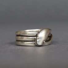Load image into Gallery viewer, Antique Victorian era coiled snake ring in sterling silver