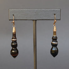 Load image into Gallery viewer, Antique banded agate torpedo drop earrings with faceted design