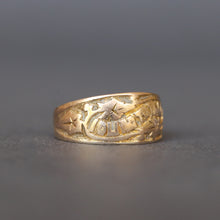 Load image into Gallery viewer, Antique Victorian era 'I Cling to Thee' ring with ivy in 9ct gold