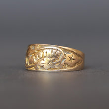 Load image into Gallery viewer, Antique Victorian era 'I Cling to Thee' ring with ivy in 9ct gold