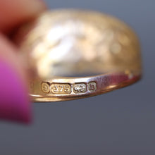 Load image into Gallery viewer, Antique Victorian era 'I Cling to Thee' ring with ivy in 9ct gold