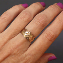 Load image into Gallery viewer, I Cling to Thee ring. Antique I cling to thee ring. Victorian I cling to thee ring. Gold I cling to thee ring. Ivy leaf ring. Antique stacking band. Antique wedding ring. Sentimental ring. Antique anniversary ring.