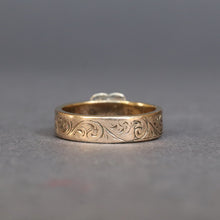 Load image into Gallery viewer, Antique Victorian era faith, hope & charity stacking band in 9ct gold
