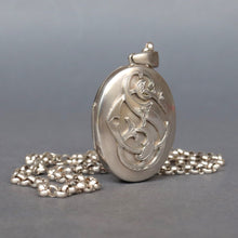 Load image into Gallery viewer, Antique 'SC' or CS' monogram locket in silver with chain