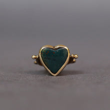 Load image into Gallery viewer, Vintage heart-shaped spinner fob in 9ct gold with bloodstone & onyx
