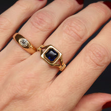 Load image into Gallery viewer, Antique early vintage square cut sapphire ring in an 18ct yellow gold band with split shoulders.
