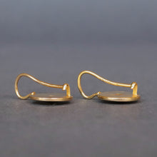 Load image into Gallery viewer, Vintage ruby disc drop earrings in 18ct gold