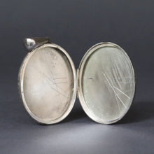 Load image into Gallery viewer, Antique Victorian era leaf motif locket in sterling silver