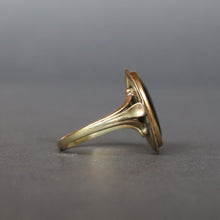 Load image into Gallery viewer, Antique Georgian verre églomisé silhouette ring in 9ct gold