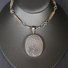 Load image into Gallery viewer, Antique Victorian era leaf motif locket in sterling silver