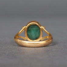 Load image into Gallery viewer, Vintage emerald (3.4ct) cabochon ring in 18ct gold