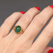 Load image into Gallery viewer, Vintage emerald (3.4ct) cabochon ring in 18ct gold