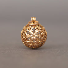 Load image into Gallery viewer, Antique pomander. Pomander pendant. Gold pomander. Gold ball pendant. Gold sphere pendant. Pomander locket. Openwork design. Vinaigrette pendant.