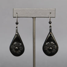 Load image into Gallery viewer, Antique Victorian era Whitby jet drop earrings with flowers