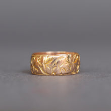 Load image into Gallery viewer, Antique Edwardian era stacking band with ivy leaves in 9ct gold