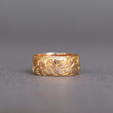Load image into Gallery viewer, Antique Edwardian era stacking band with ivy leaves in 9ct gold