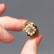 Load image into Gallery viewer, Antique Georgian era mourning pinky ring with enamel in 18ct gold