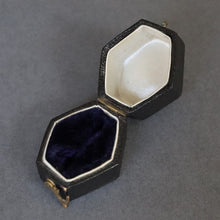 Load image into Gallery viewer, Antique hexagonal ring box in black leather with velvet lining