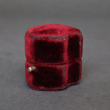 Load image into Gallery viewer, Velvet ring box. Antique velvet ring box. Victorian ring box. Victorian velvet ring box. Red velvet ring box. Burgundy velvet ring box. Shield shaped ring box. Vintage velvet ring box. Vintage red velvet ring box.