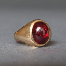 Load image into Gallery viewer, Vintage cabochon signet ring with synthetic ruby in 9ct gold