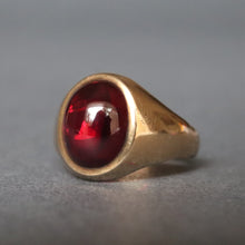 Load image into Gallery viewer, Vintage cabochon signet ring with synthetic ruby in 9ct gold