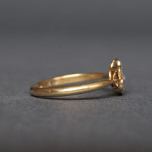 Load image into Gallery viewer, Vintage daisy cluster ring with diamonds (0.2ct) in 18ct gold