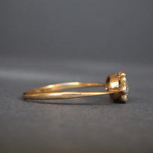 Load image into Gallery viewer, Vintage double daisy ring with diamonds in platinum & 18ct gold