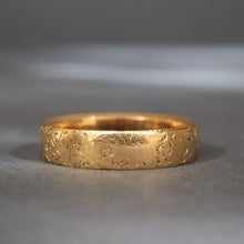 Load image into Gallery viewer, Antique Victorian era wedding band with engraving in 18ct gold