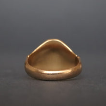 Load image into Gallery viewer, Antique signet ring with sun and stars coat of arms in 18ct gold