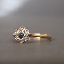 Load image into Gallery viewer, Vintage daisy cluster ring with diamonds & blue spinel in 18ct gold
