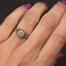 Load image into Gallery viewer, Vintage Art Deco diamond (0.4ct) solitaire ring in platinum & 18ct gold
