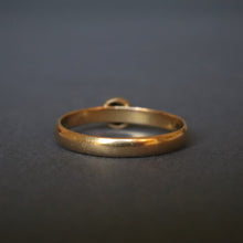 Load image into Gallery viewer, Antique Victorian era turquoise cabochon ring in 22ct gold
