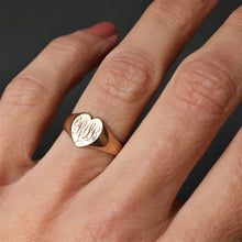 Load image into Gallery viewer, Antqiue heart signet keeper ring gold 18k 18ct RYB love valentine anniversary vintage jewelry jewellery