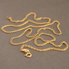 Load image into Gallery viewer, Vintage gold chain. Vintage fine chain. Vintage gold necklace. Vintage fine necklace. Vintage wheat link necklace. Vintage wheat link chain. Wheat link chain. Wheat link necklace. Vintage 14ct gold chain. Vintage 14k gold chain. Vintage 14k gold necklace. Vintage 14ct gold necklace.