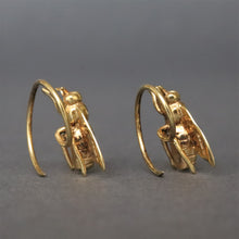 Load image into Gallery viewer, Vintage bee figural drop earrings in 9ct gold