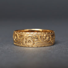 Load image into Gallery viewer, Antique Victorian wedding band with floral engraving in 18ct gold