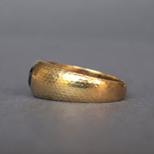 Load image into Gallery viewer, Vintage Art Deco era sapphire ring with hammered finish in 14ct gold