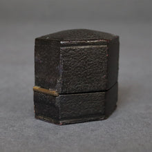 Load image into Gallery viewer, Antique hexagonal ring box in black leather with velvet lining