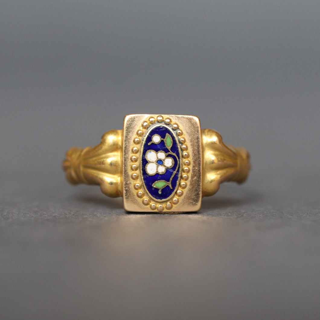 Pansy ring. Antique pansy ring. Antique flower ring. Enamel flower ring. Victorian flower ring. Victorian pansy ring. Language of flowers. Flower jewellery. Flower jewelry. Enamel pansy ring. Antique plaque ring. Victorian plaque ring. Plaque ring.