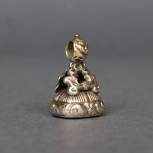 Load image into Gallery viewer, Antique Georgian era intaglio fob with rebus 'Be Constant'
