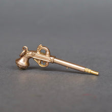 Load image into Gallery viewer, Antique Victorian telescopic pencil pistol pendant in 9ct gold
