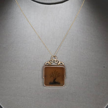 Load image into Gallery viewer, Vintage mid-century dendritic agate spinner pendant in vermeil
